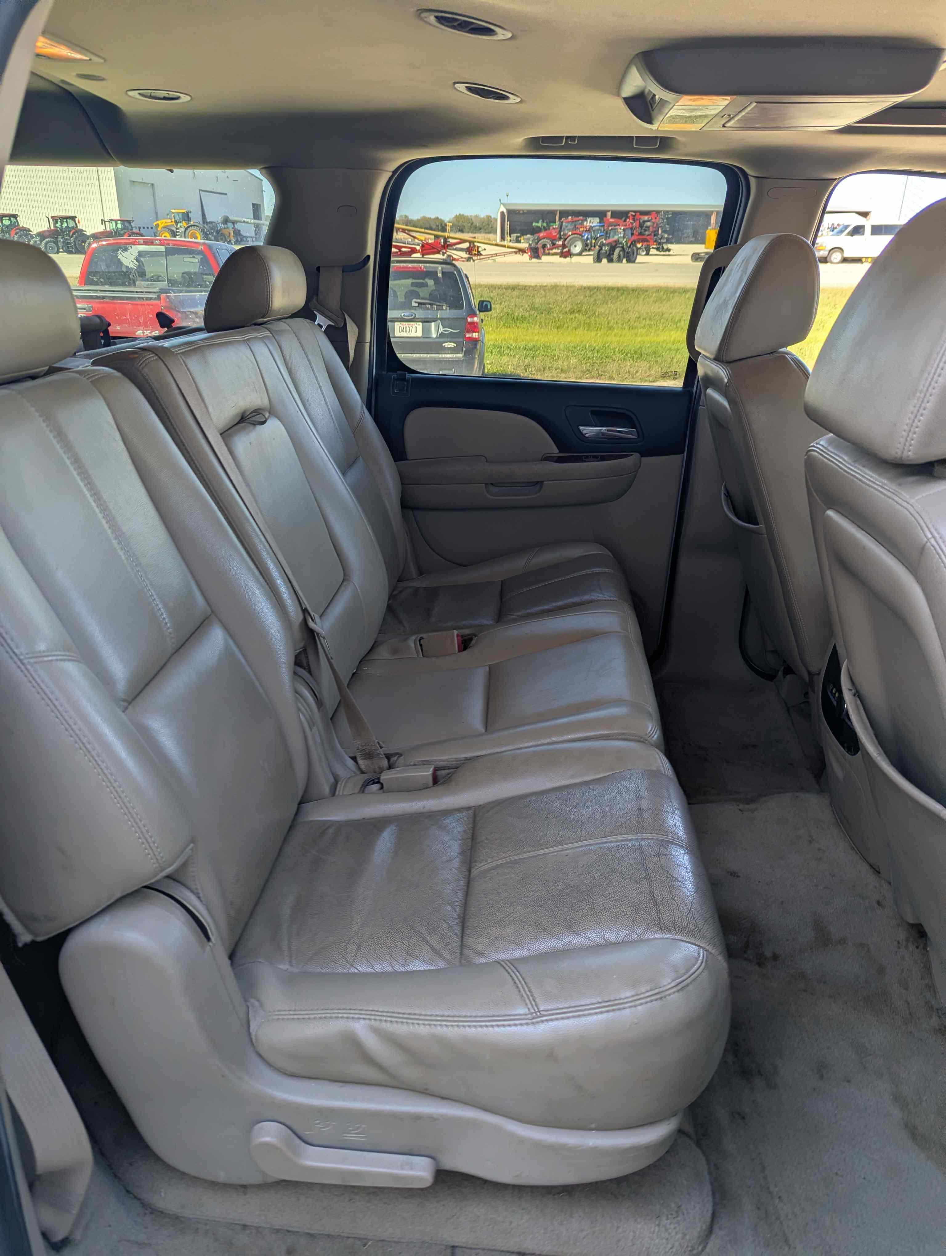 2007 Chevy Suburban LT 